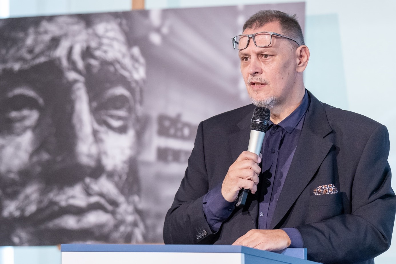 Ferenc Nagy, photographer, pays tribute to the city of Győr and the Széchenyi István University with his pictures 